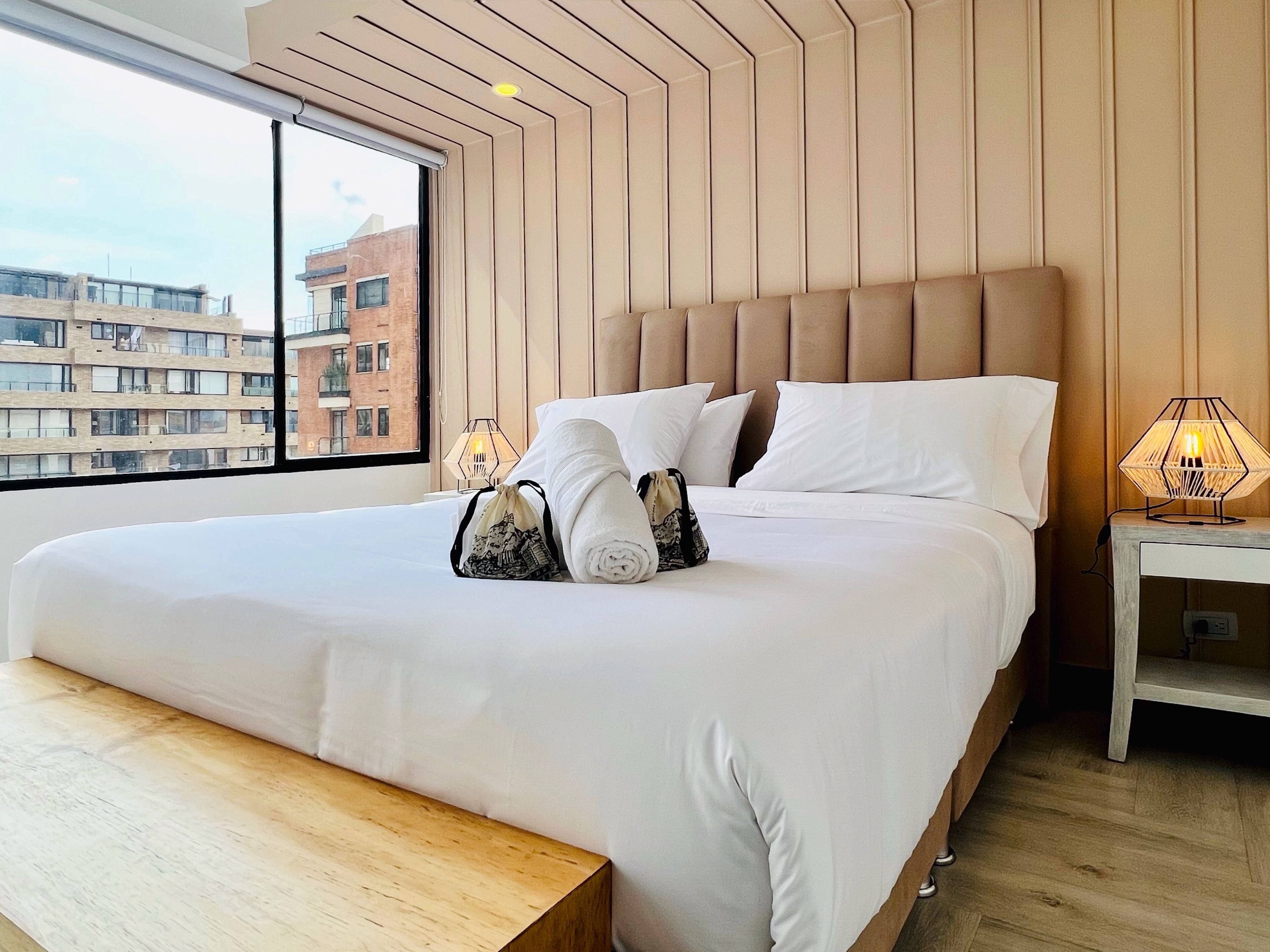 Design Apartment | Premium bedding, iron/ironing board, free WiFi, bed sheets