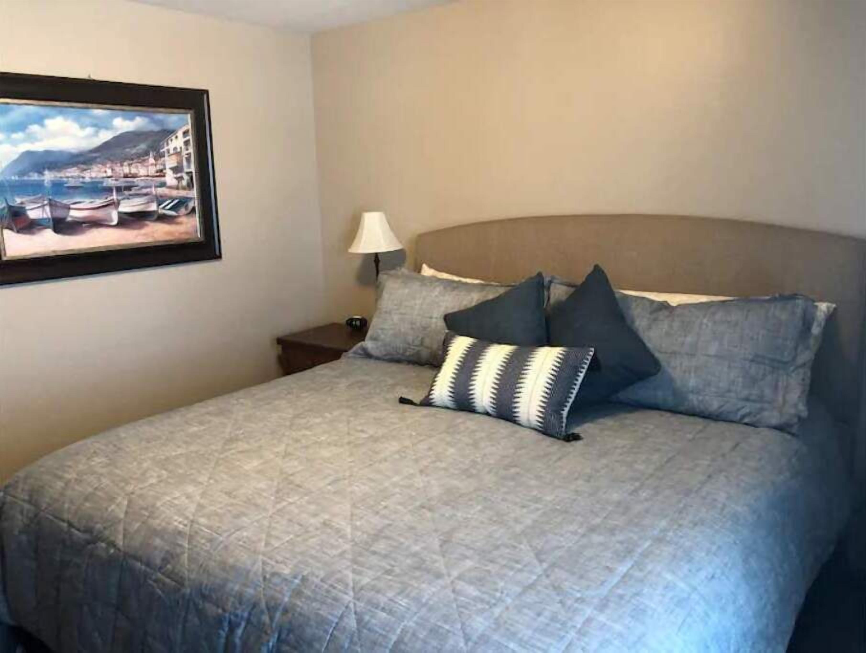 3 soverom, strykejern/-brett, wi-fi (inkludert) og sengetøy