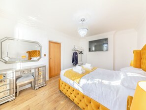 1 bedroom, free WiFi, bed sheets - Iris Apartment - UK45966 (Yarm)