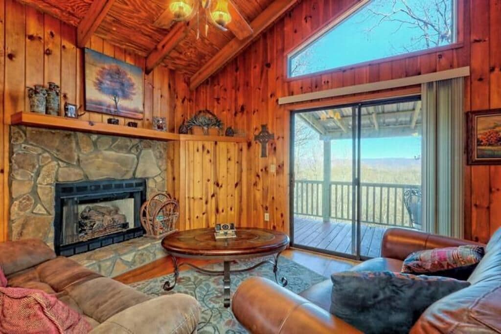 Smart TV, fireplace, DVD player, books