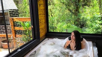 Luksus-alpehytte | Minibar, individuelt dekorert, individuelt innredet og wi-fi (inkludert)