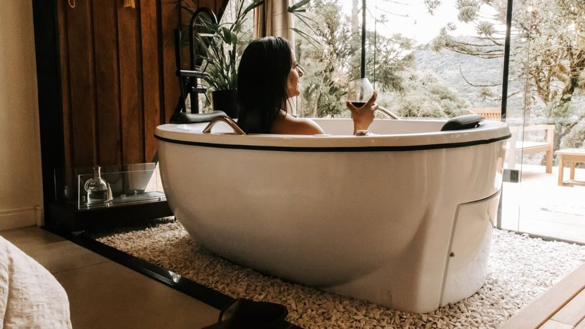 Romantic Cabin | Minibar, individually decorated, individually furnished, free WiFi