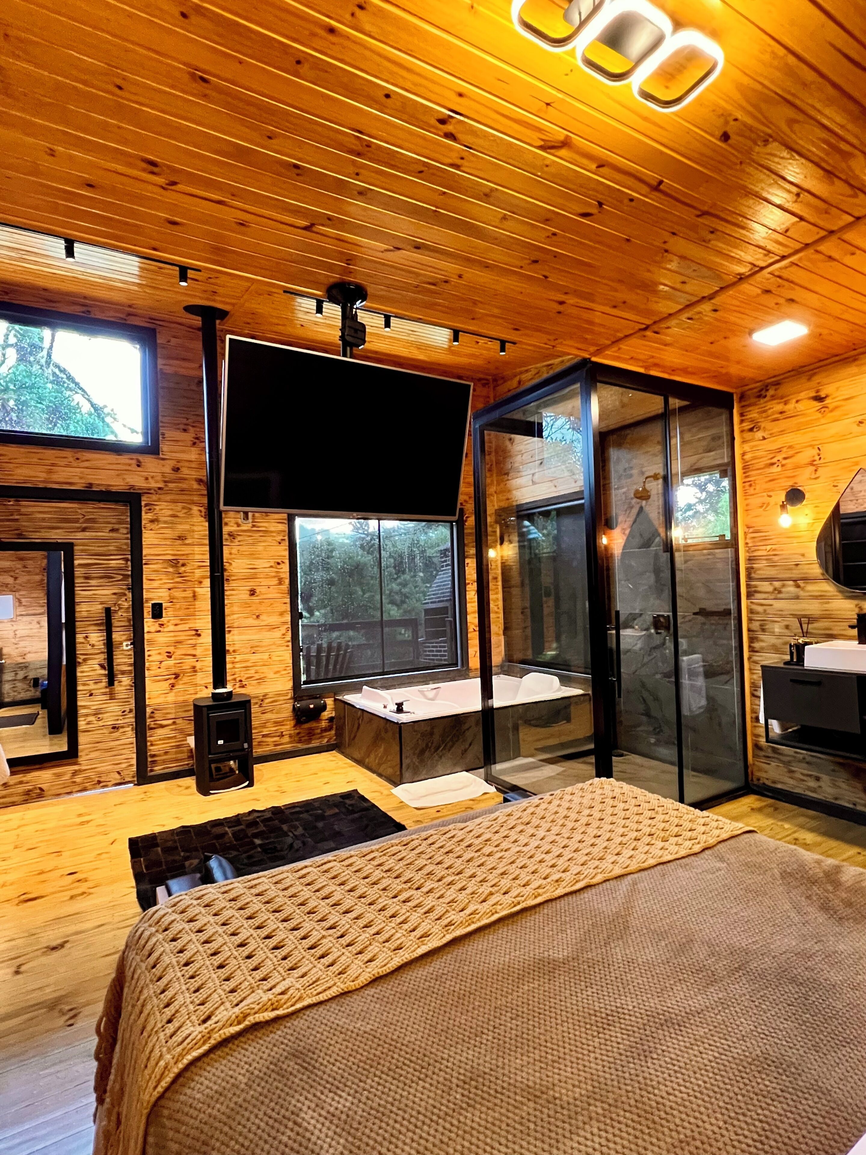 Minibar, individually decorated, individually furnished, free WiFi