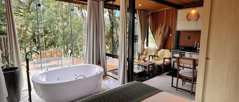 Romantic Cabin | Minibar, individually decorated, individually furnished, free WiFi