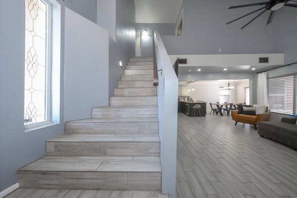 Smart TV, books, stereo, printers