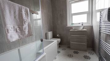 Hårtørrer, håndklæder, Sæbe, Shampoo