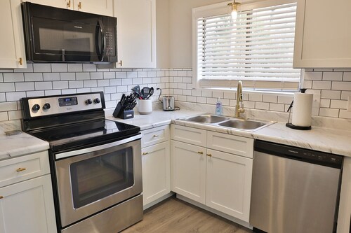 Golden Springs Stepless Rancher with GAMEROOM!