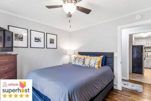 3 bedrooms - Experience ATL with a SuperHost! Stylish 3Bd Home (Atlanta)
