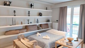 1 bedroom, iron/ironing board, travel crib, free WiFi - Luxurious minimal apartment in Acropolis (Athina)