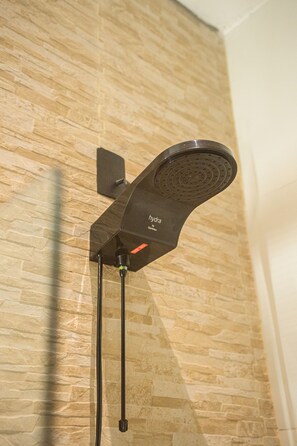 Dusche mit Handbrause