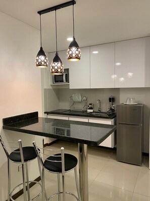 Cookware/dishes/utensils - Buena Vista Rent House Santa Cruz (Santa Cruz de la Sierra)