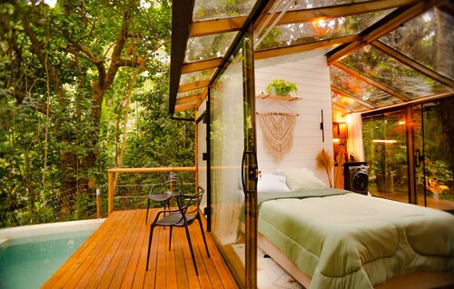 Aconchegante Cabana de Vidro na Floresta