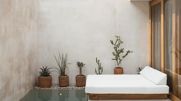 Private pool