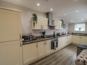 Interior - 25 Victoria Park Avenue (Scarborough)