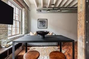 Dining - Historic warehouse, fitness center and walkable attractions (New Orleans)