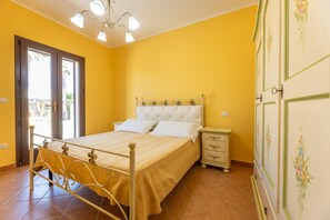 6 chambres, fer et planche à repasser, accès au Wi-Fi (inclus)