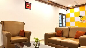 Quầy tiếp tân
