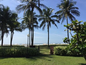 Apartment | Property grounds - Riviera: M4 Giardino 44A, frente Praia, 4Dorms, 3Banh, 2Gar, Varanda Gourmet com Churrasqueira (Bertioga)