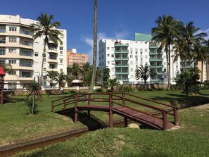 Apartment | Exterior - Riviera: M4 Giardino 44A, frente Praia, 4Dorms, 3Banh, 2Gar, Varanda Gourmet com Churrasqueira (Bertioga)