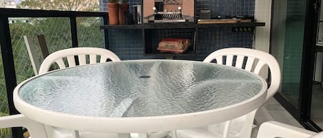 Apartment | Speisen im Freien