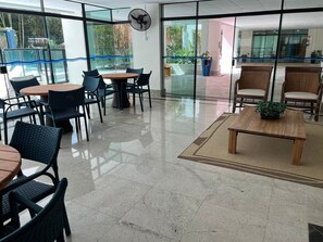 Appartement | Restauration | 10 restaurants, spécialités Cuisine internationale