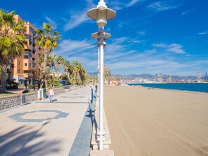 Beach nearby - Cubo's Apartamento Seaview Port & Free Parking / sea views / free wifi (Málaga)