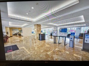 前台