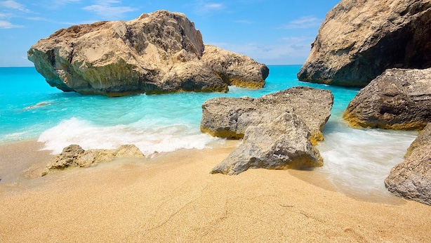A beach with large rocks and clear turquoise water. - 2S Villas Resort - Villa Alpha Α - Private Pool Serenity (SIVOTA)