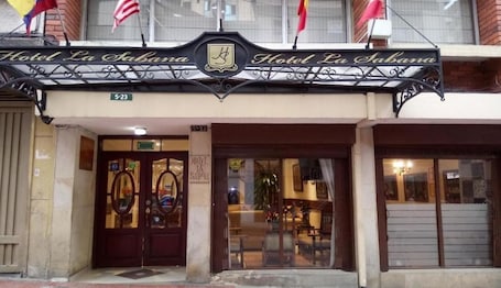 Fachada de la propiedad
