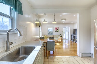 Family Home near NY Beach  Private Workspace