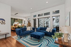 TV, video games, stereo, printers - Silver Star Paradise (SilverStar)