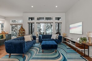 Interior - Silver Star Paradise (SilverStar)