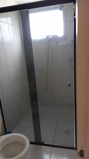 Studio | Dusche im Bad