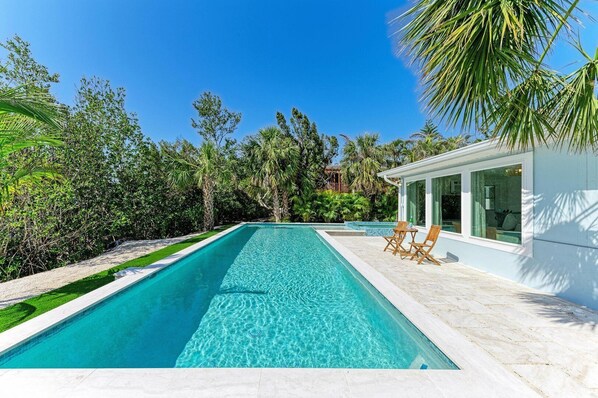 Unclassified image, 1 of 50, button