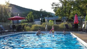 Seasonal outdoor pool