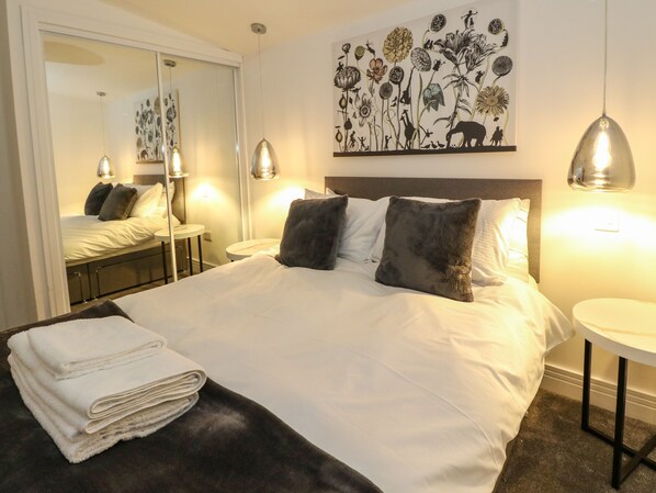 3 bedrooms, individually decorated, individually furnished, free WiFi