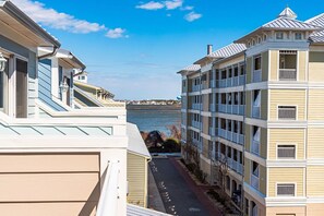 Property grounds - Sunset Island Townhouse - 5 Bdr/  Sleeps 12/ pool (Ocean City)