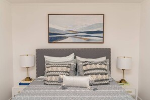 4 chambres, fer et planche à repasser, lit parapluie, Wi-Fi