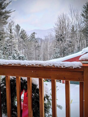 Property grounds - Handcrafted Log Home Near Sugarbush & Mad River Glen • Walk to Blueberry Lake (Warren)