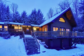 Exterior - Handcrafted Log Home Near Sugarbush & Mad River Glen • Walk to Blueberry Lake (Warren)