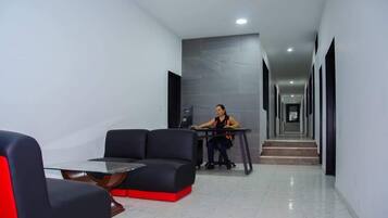 واجهة المنشأة