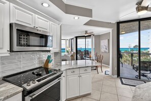 Fridge, microwave, oven, stovetop - Free Beach SRVC! Free Beach Bonfires! Incredible Views! Resort Amenities! (Miramar Beach)