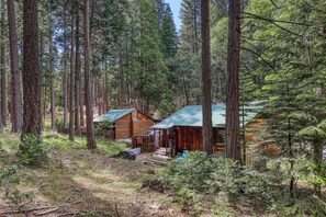 Exterior - Yuba River Inn (Sierra City)