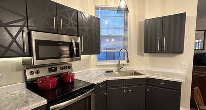 Fully Furnished Condo at the Heart of U of M