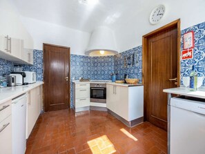 Kühlschrank, Ofen, Geschirrspüler, Toaster