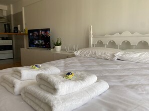 1 chambre, fer et planche à repasser, lit parapluie, Wi-Fi