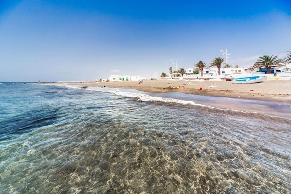 Beach nearby, beach towels