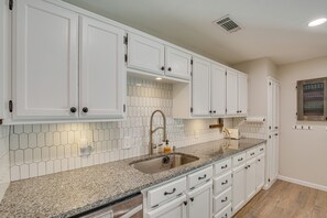 Fridge, microwave, oven, stovetop - Game Room & Fire Pit: Family-Friendly Aubrey Home (Aubrey)