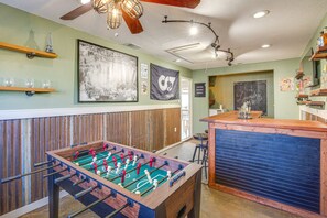 Games room - Game Room & Fire Pit: Family-Friendly Aubrey Home (Aubrey)