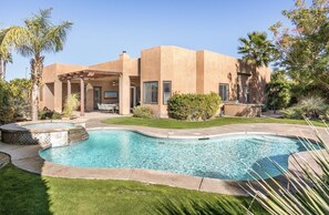 屋外プール、温水プール